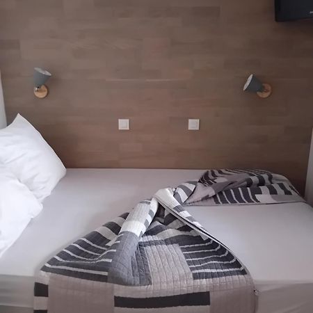 Appartement T2 Avec Piscine A 100 M De La Plage Six-Fours-les-Plages Buitenkant foto