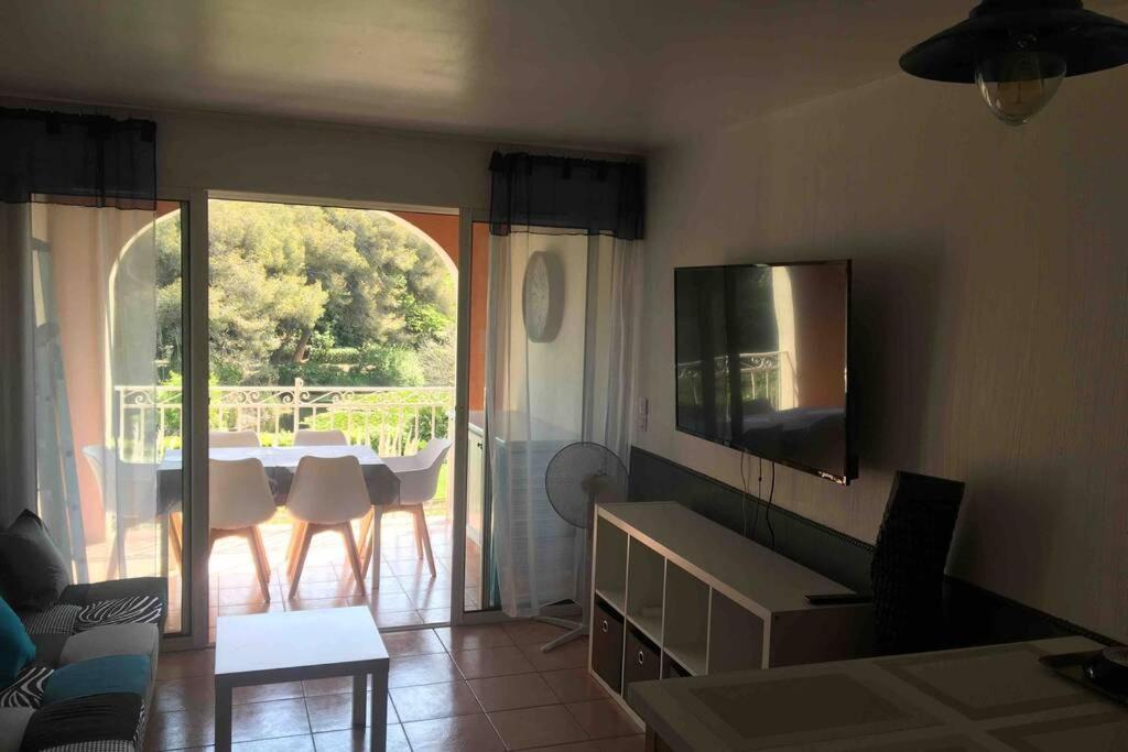 Appartement T2 Avec Piscine A 100 M De La Plage Six-Fours-les-Plages Buitenkant foto