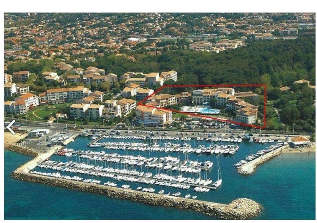 Appartement T2 Avec Piscine A 100 M De La Plage Six-Fours-les-Plages Buitenkant foto