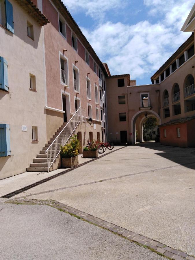 Appartement T2 Avec Piscine A 100 M De La Plage Six-Fours-les-Plages Buitenkant foto
