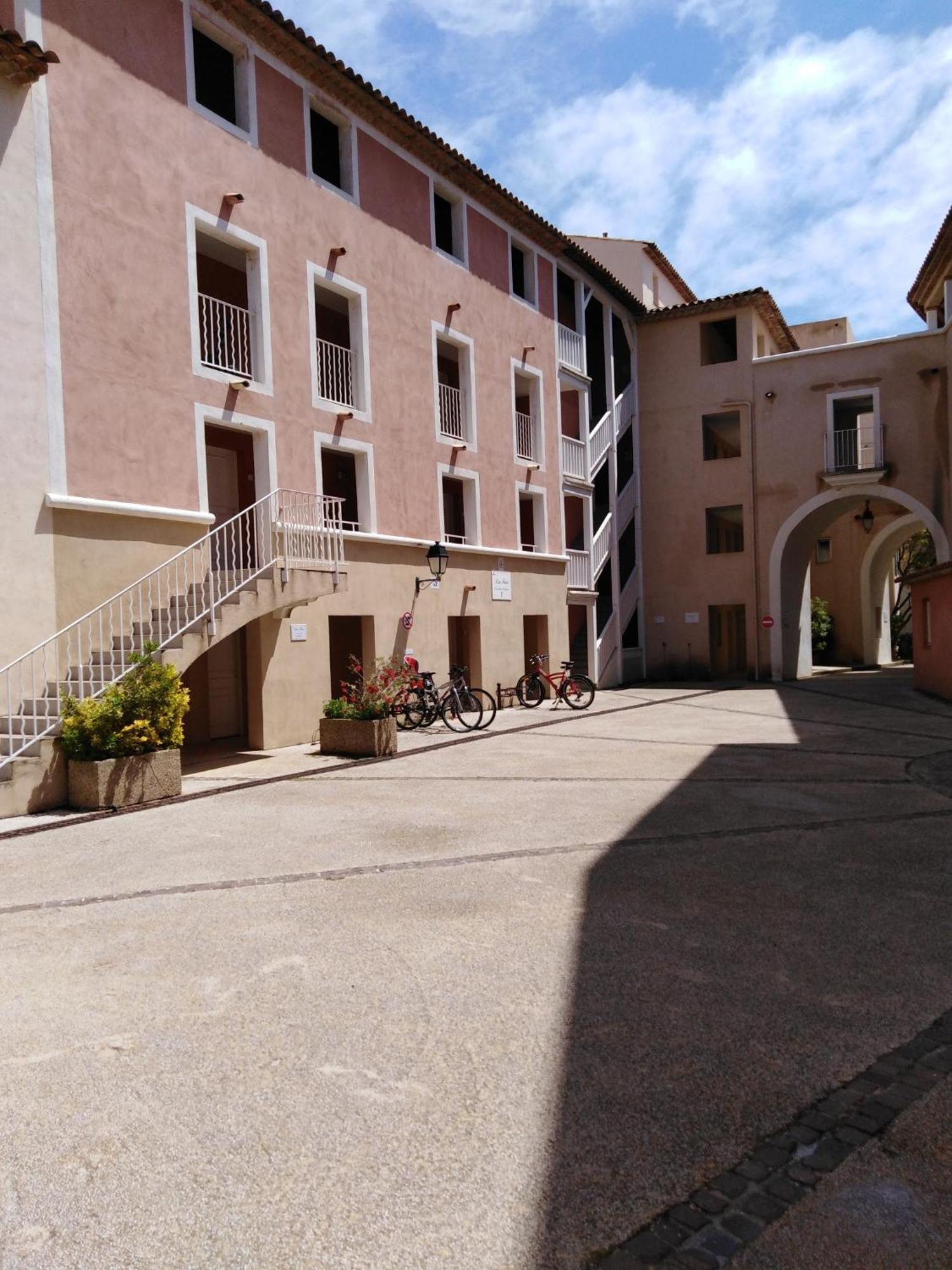 Appartement T2 Avec Piscine A 100 M De La Plage Six-Fours-les-Plages Buitenkant foto